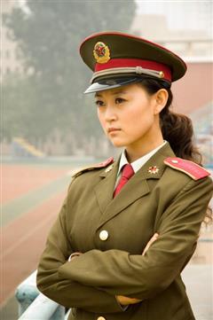 新警事演员闫婕