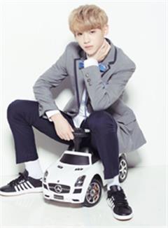 黄明昊