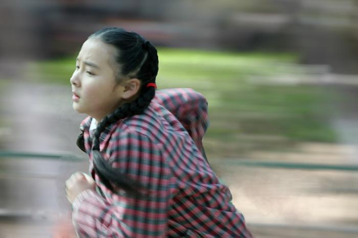 女人不哭的剧照6