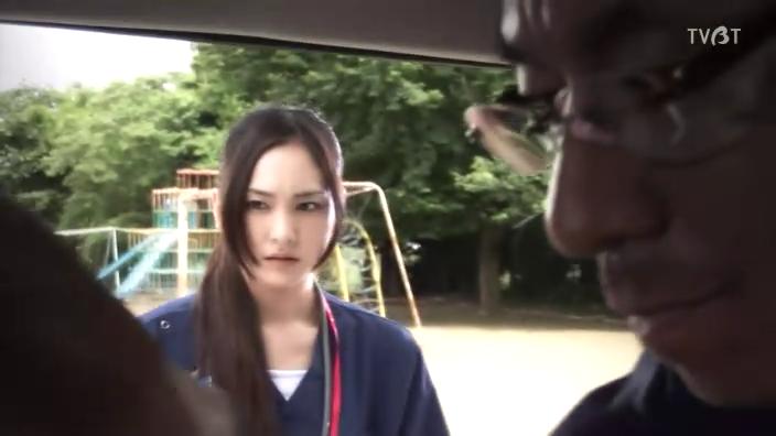 急救飞机紧急抢救的剧照0