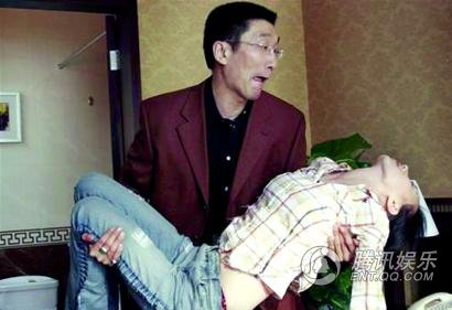 暗宅之谜的剧照2