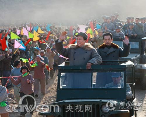 解放的剧照4
