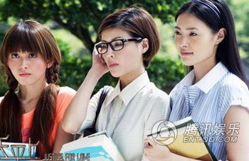 天平上的马尔济斯的剧照0