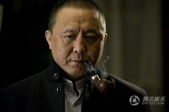 美丽鲜花在开放剧照