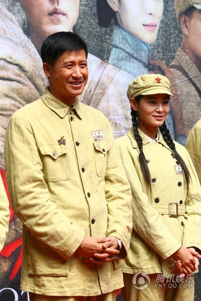 我们队伍向太阳剧照