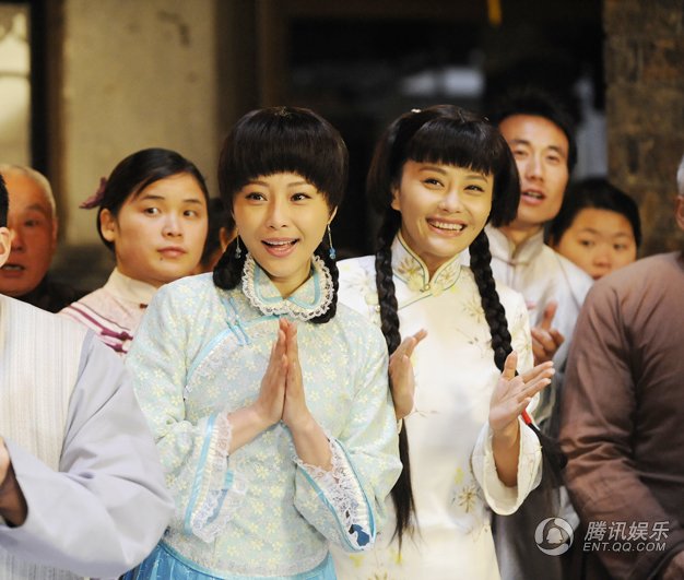 良家妇女的剧照6