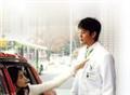 大宅院的女人的剧照10
