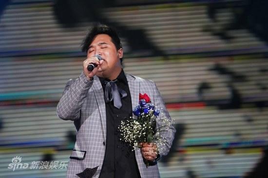 剧照-图文：非同凡响8强出炉-黄洋歌声感人