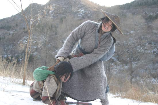 剧照-高虎力挑雪山飞狐 演绎天下第一大好人(图)
