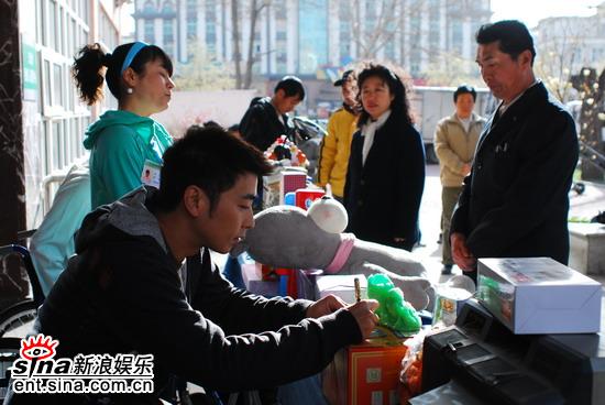 可怜天下父母心剧照