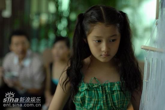 剧照-图文：给婚姻放个假看片会--关晓彤