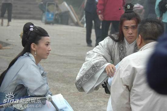 剧照-图文：碧血剑拍摄花絮--现场讲戏