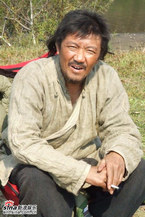 剧照-闯关东拍摄正酣 李幼斌造型像叫化子(图)