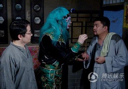 地下交通站的剧照16