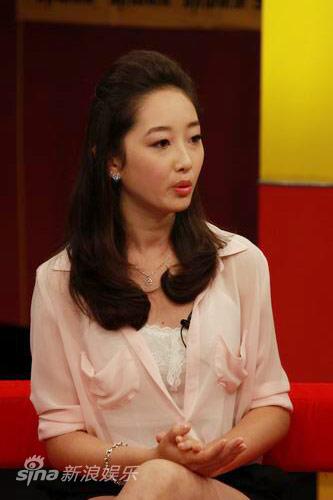 剧照-图文：少年宝黛钗做客--蒋梦婕可爱嘟嘴