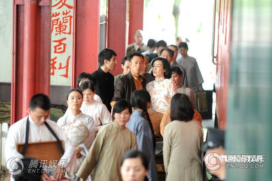 巾帼枭雄之义海豪情的剧照83