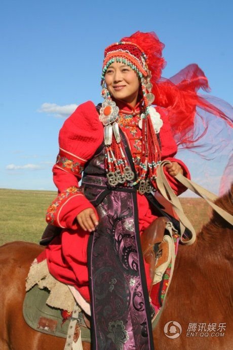 胡杨女人剧照
