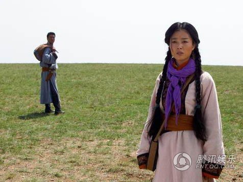 胡杨女人的剧照9