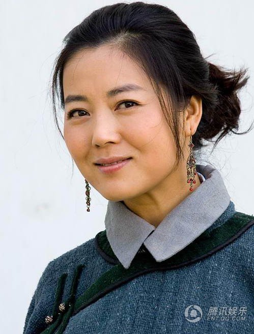 胡杨女人的剧照10
