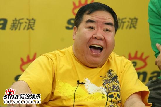 剧照-图文：黄飞鸿五大弟子做客--郑则仕爽朗笑容