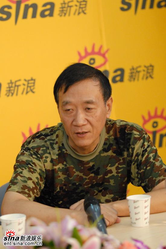 剧照-图文：海之门主创做客新浪--编剧海波