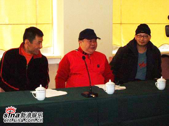剧照-图文：紧急链接青岛开机--主创亮相发布会