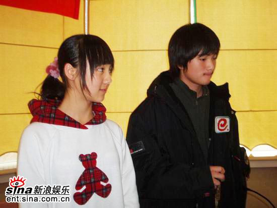 剧照-图文：紧急链接青岛开机--两位非专业小演员