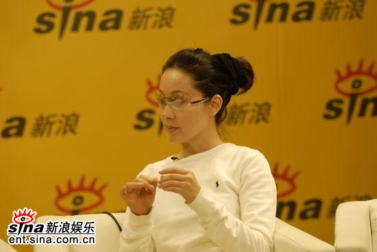 剧照-图文：康朝秘史主创聊新剧--邬倩倩简单风格