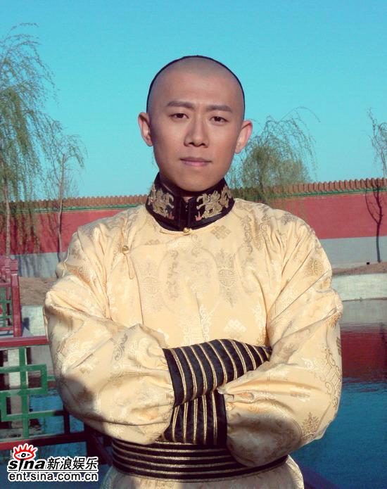 剧照-图文：探班康朝秘史--夏雨接受媒体采访