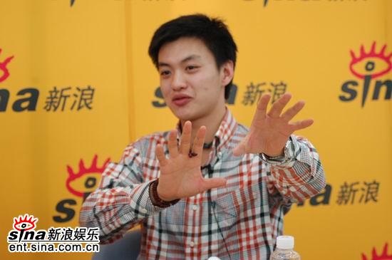 剧照-图文：周一围新浪聊天--如来神掌？