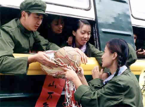 越走越好剧照