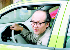 剧照-郭达变成60岁“时髦老爹”(图)