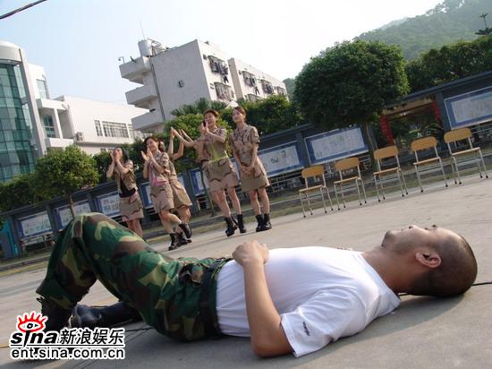 剧照-许晓峰色拉青春拍摄现场被篮球砸晕(附图)