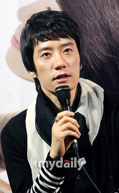 剧照-图文：我的爱在我身边首映--金明敏发言