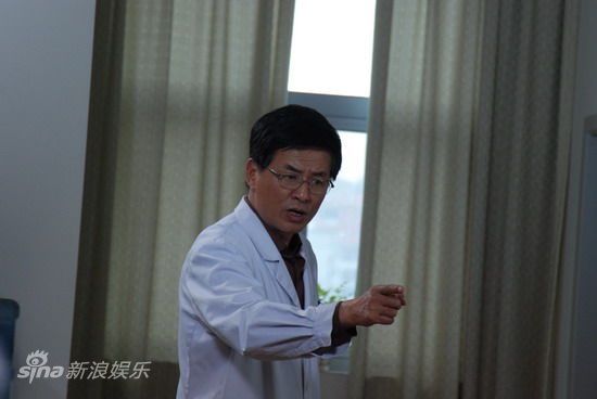 剧照-资料图片：恩情无限剧照-曲国强饰薛伟昌