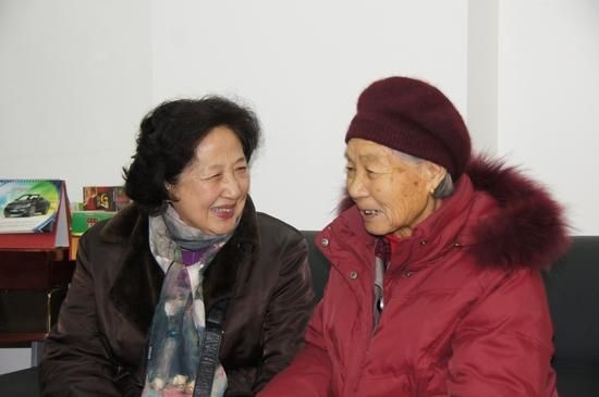 剧照-咱家那些事引共鸣 80岁老人成铁杆粉丝(图)