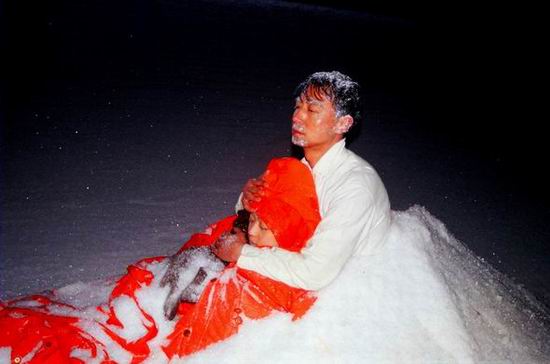 剧照-西圣地热播 于洋再次被雪“折磨”(附图)