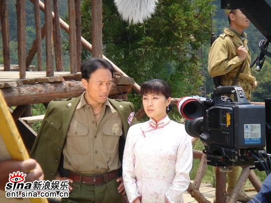 剧照-王雅捷高温拍戏 最后的子弹亮相上海(附图)