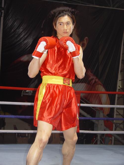 剧照-图文：铁拳浪子上海开拍 吴奇隆杜德伟出演(22)