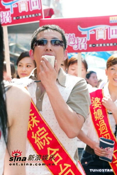剧照-图文：婆媳过招千百回主创游街宣传新戏(8)