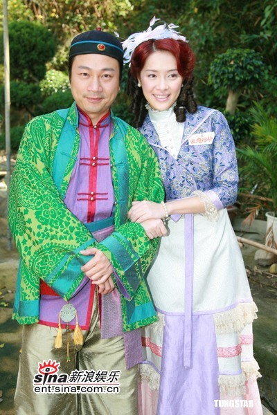 剧照-图文：TVB迎妻接福开拍--向海岚黎耀祥合照