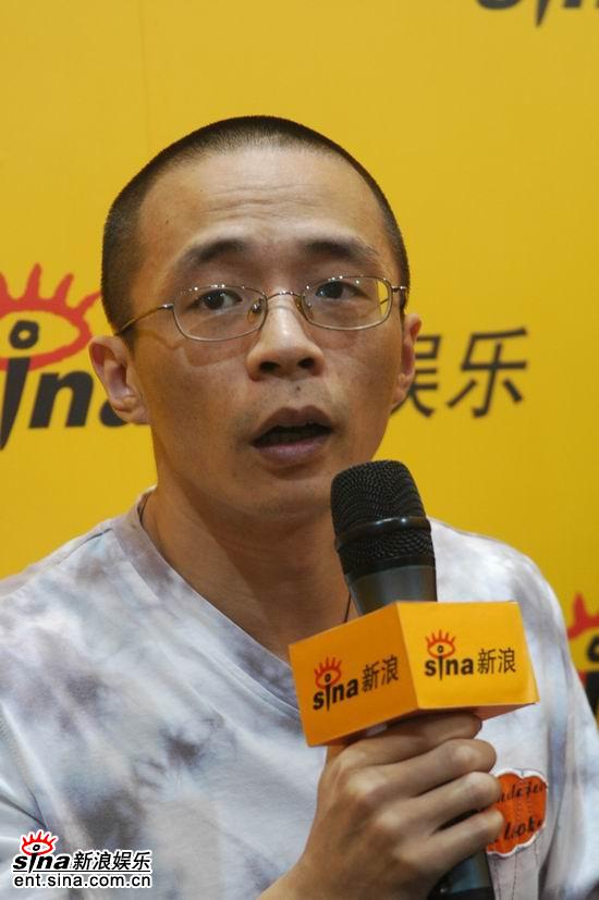 剧照-图文：士兵突击做客新浪--和新浪网友问好