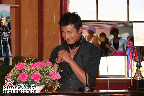 剧照-图文：超级男女关机仪式--胡兵致谢