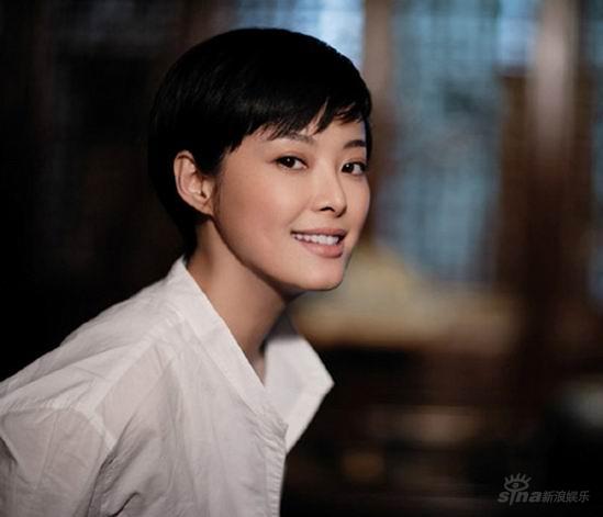 剧照-大校的女儿将开播 袁立演绎军旅女作家(图)
