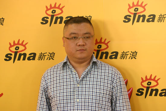 剧照-图文：红梅花开主创做客-周一民留影