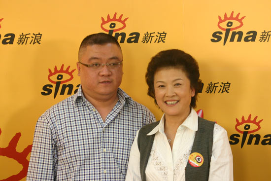 剧照-图文：红梅花开主创做客-宋春丽与周一民