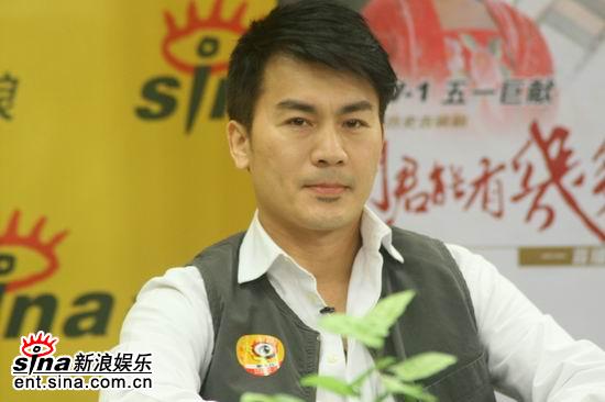 剧照-图文：吴奇隆刘涛黄文豪聊天--黄文豪比较沉默