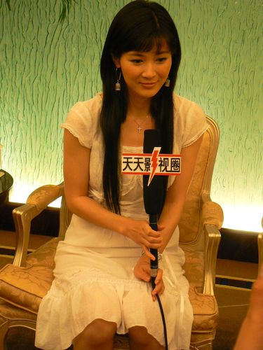 剧照-阳光7月“绽放”北京 童蕾如花盛开(组图)