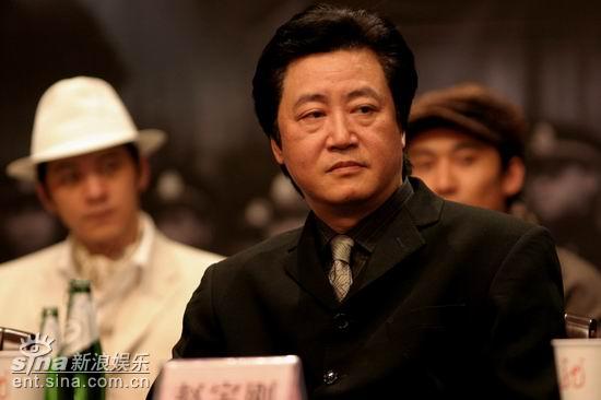 剧照-图文：夜幕发布会--导演赵宝刚