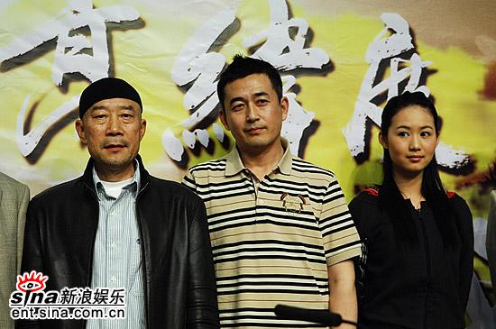 剧照-图文：高纬度战栗发布会--主演集体合影